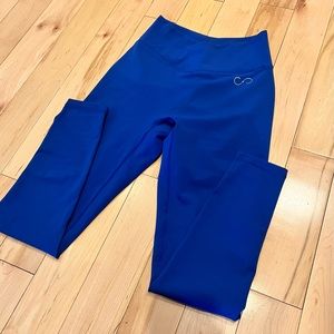 Curves and Combat Boots Scrunch Leggings